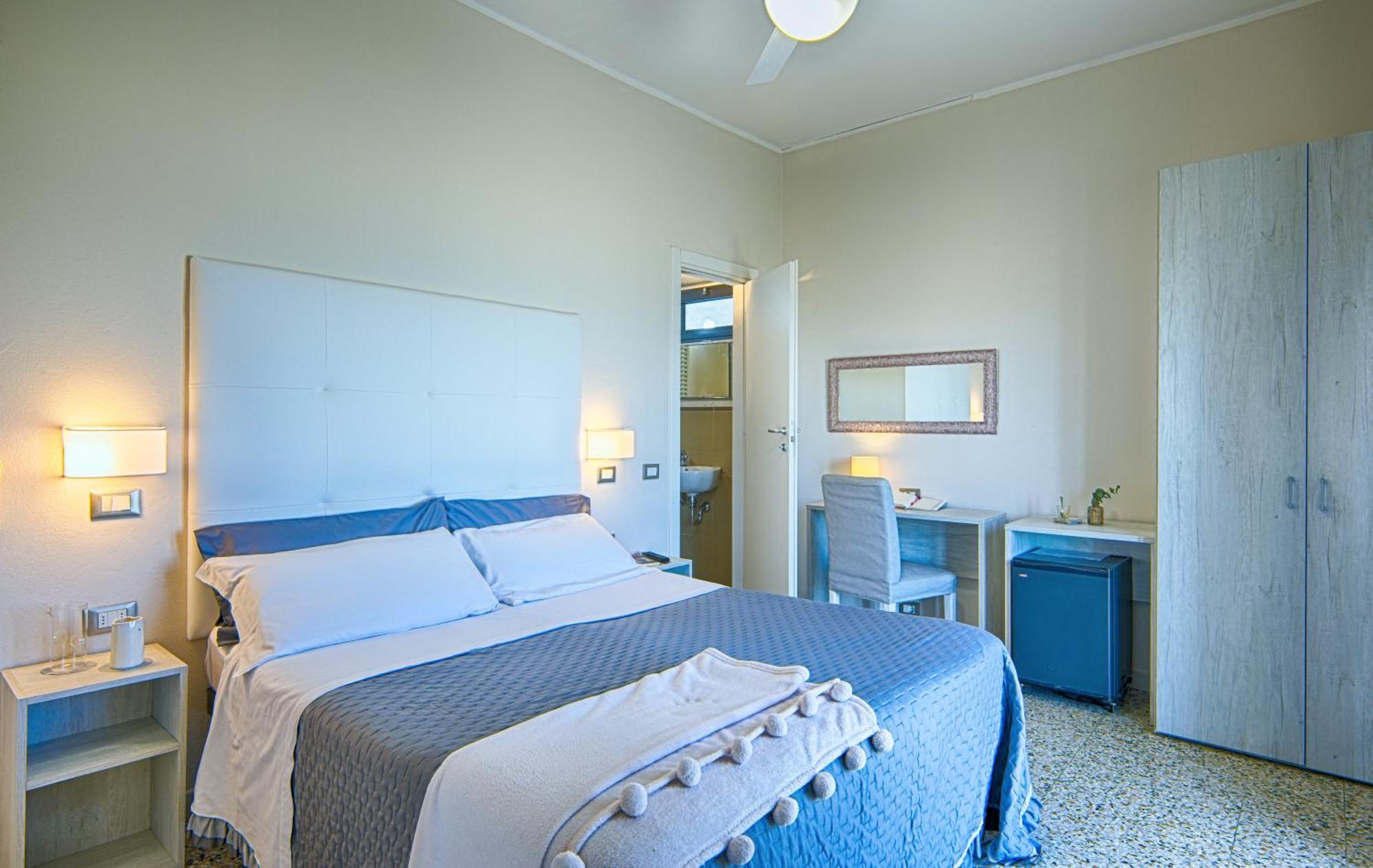 Hotel Deanna Μπελάρια-Ιτζέα Μαρίνα Εξωτερικό φωτογραφία