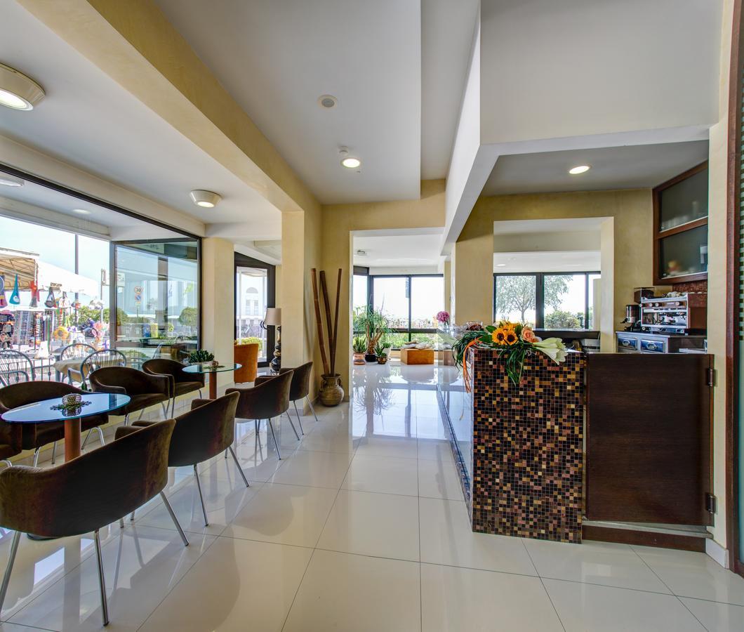 Hotel Deanna Μπελάρια-Ιτζέα Μαρίνα Εξωτερικό φωτογραφία