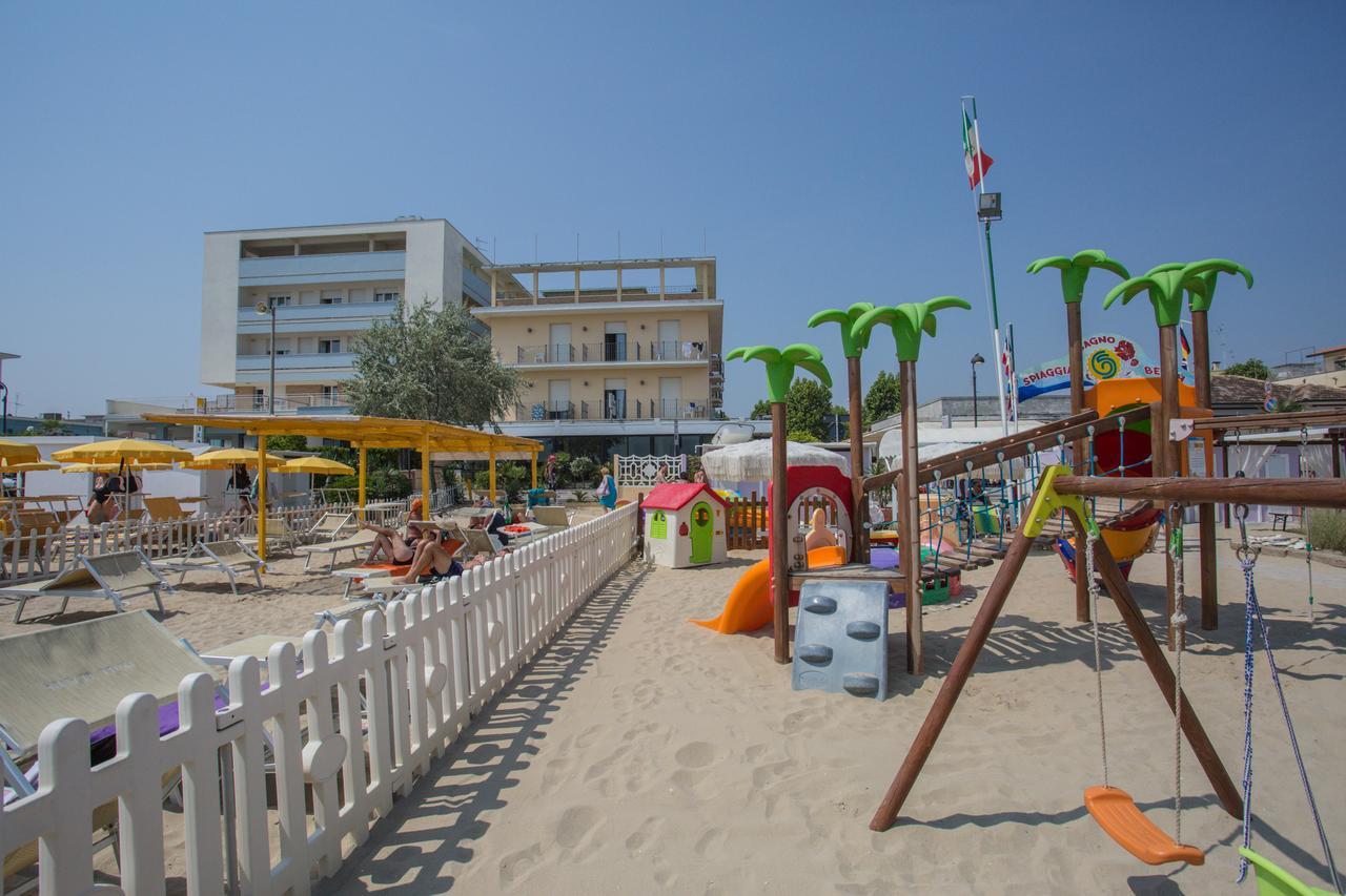 Hotel Deanna Μπελάρια-Ιτζέα Μαρίνα Εξωτερικό φωτογραφία