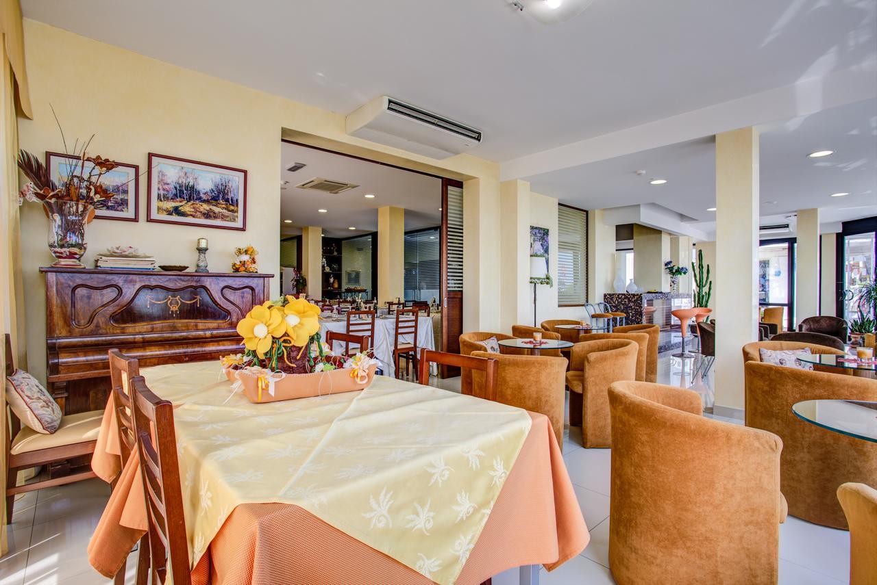 Hotel Deanna Μπελάρια-Ιτζέα Μαρίνα Εξωτερικό φωτογραφία