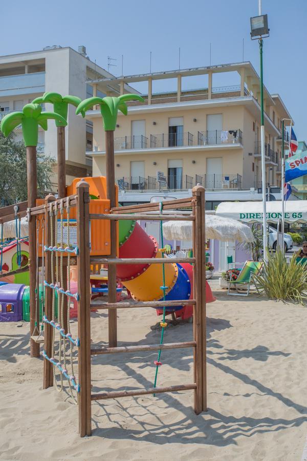 Hotel Deanna Μπελάρια-Ιτζέα Μαρίνα Εξωτερικό φωτογραφία