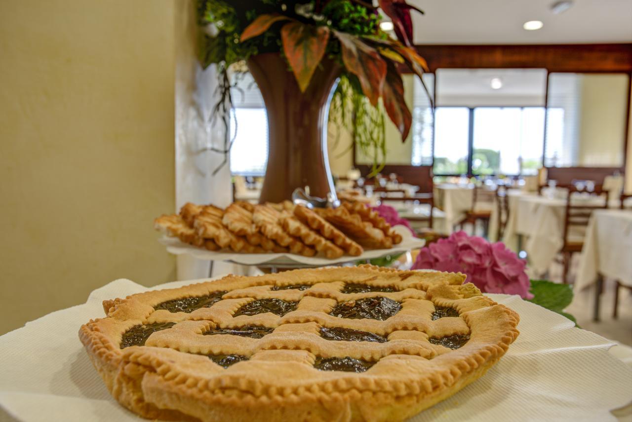 Hotel Deanna Μπελάρια-Ιτζέα Μαρίνα Εξωτερικό φωτογραφία