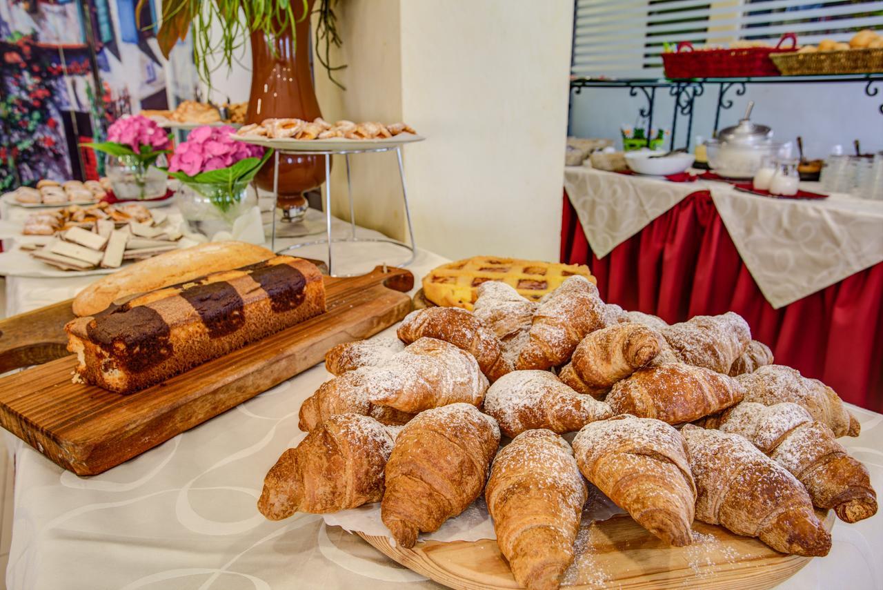 Hotel Deanna Μπελάρια-Ιτζέα Μαρίνα Εξωτερικό φωτογραφία