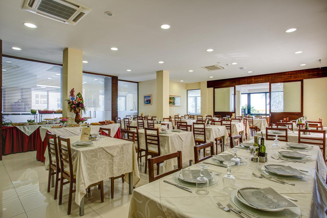 Hotel Deanna Μπελάρια-Ιτζέα Μαρίνα Εξωτερικό φωτογραφία