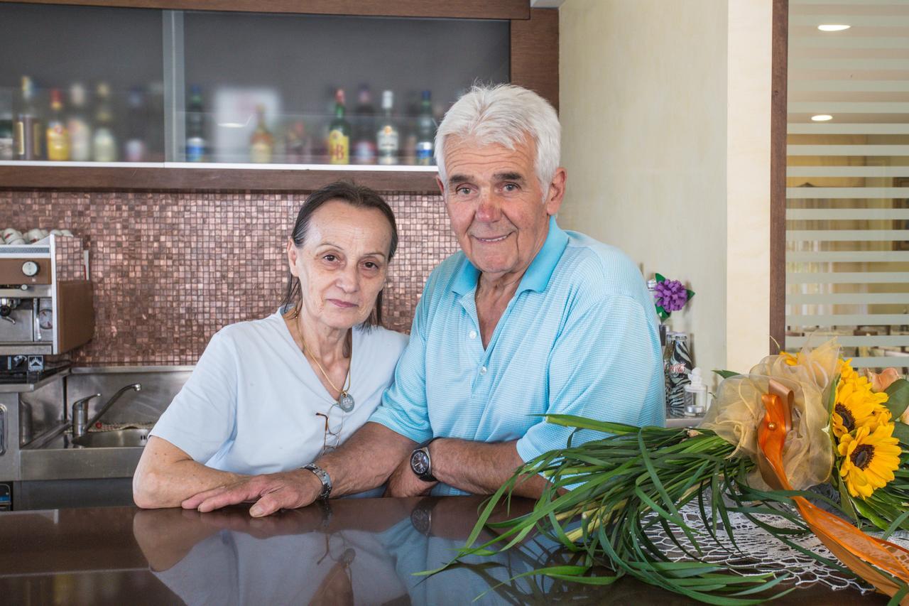 Hotel Deanna Μπελάρια-Ιτζέα Μαρίνα Εξωτερικό φωτογραφία
