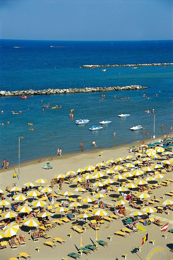 Hotel Deanna Μπελάρια-Ιτζέα Μαρίνα Εξωτερικό φωτογραφία